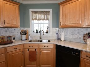 3 Leslie Court, Rockland MA 02370