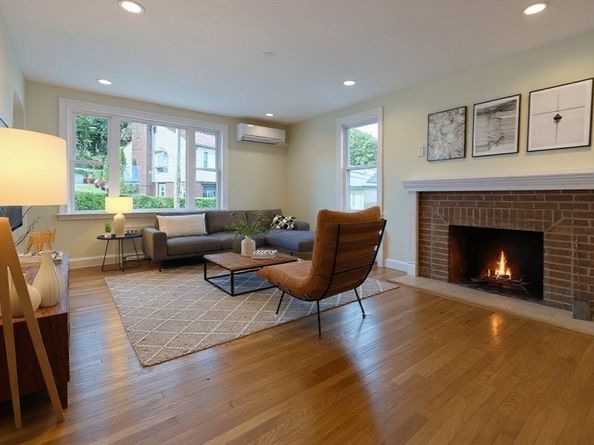 9 Crestway Rd, Boston MA 02128