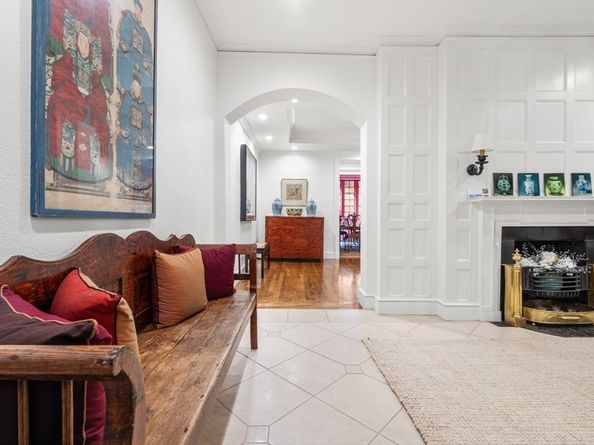 32 Lime St, Boston MA 02108