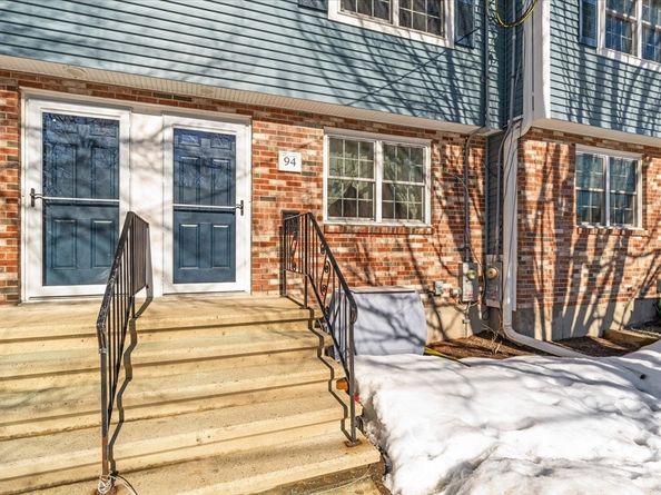 94 Durham Rd 94, Dedham MA 02026