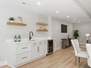 1 Delisio Dr, Andover MA 01810