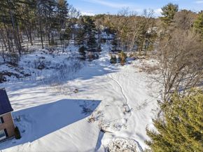 1 Delisio Dr, Andover MA 01810