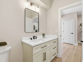 1 Delisio Dr, Andover MA 01810