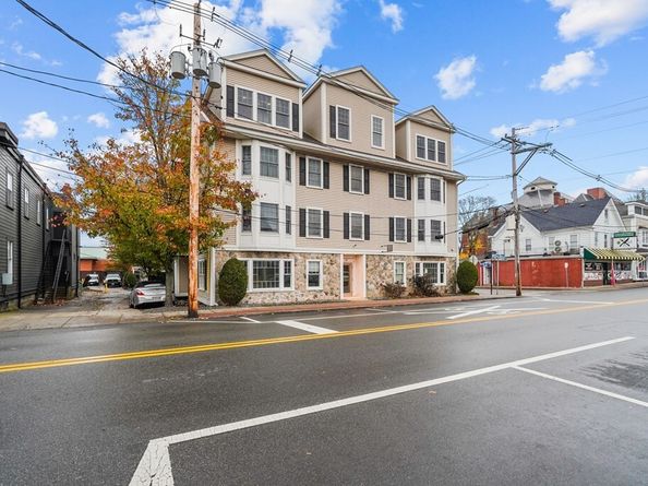 10 Porter St C, Stoughton MA 02072