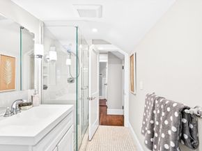 524 Ward St, Newton MA 02459