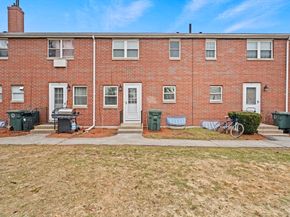 38 Village Green Dr 77, North Andover MA 01845