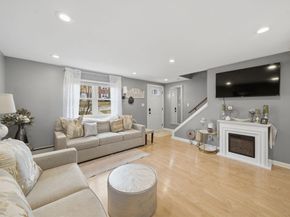 38 Village Green Dr 77, North Andover MA 01845