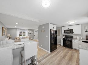 38 Village Green Dr 77, North Andover MA 01845