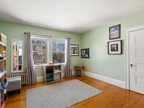 25 Kenwood Ave, Worcester MA 01605