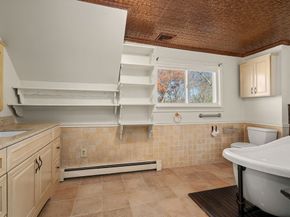 553 Monponsett St, Halifax MA 02338