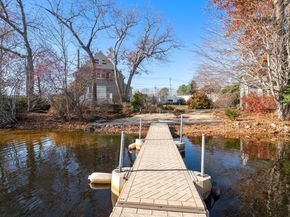 553 Monponsett St, Halifax MA 02338