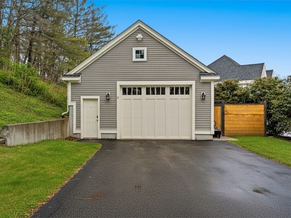 10 Crisileo Way, Canton MA 02021