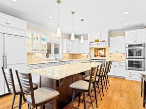 10 Crisileo Way, Canton MA 02021