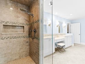 10 Crisileo Way, Canton MA 02021