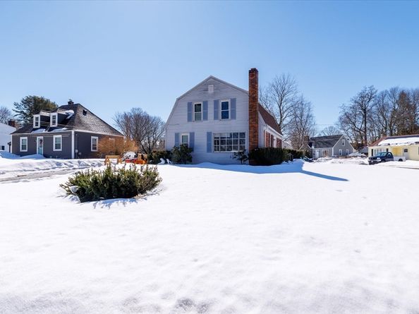 20-22 Bacon Street, Oxford MA 01540