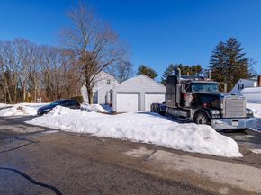 20-22 Bacon Street, Oxford MA 01540