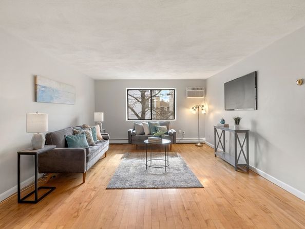 84 Grant St 12, Somerville MA 02145