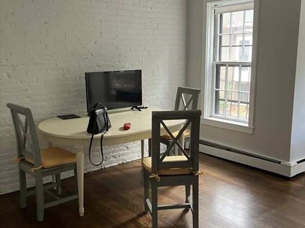 11 Dartmouth Pl 2, Boston MA 02116