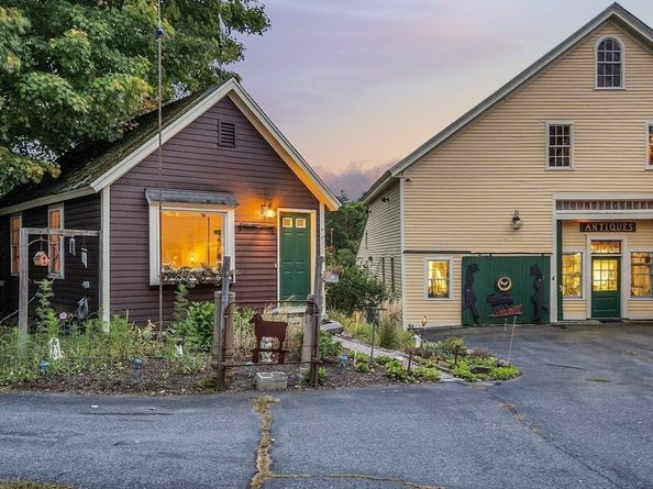 79 Central St, Berlin MA 01503