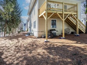 81 Beecher Pl 81, Newton MA 02459