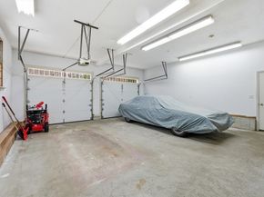 107 Henry St, Uxbridge MA 01569