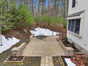 107 Henry St, Uxbridge MA 01569