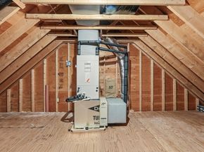 107 Henry St, Uxbridge MA 01569
