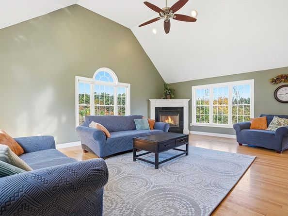 185 Prairie St, Northbridge MA 01534