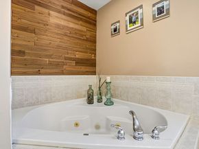 185 Prairie St, Northbridge MA 01534