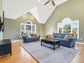 185 Prairie St, Northbridge MA 01534