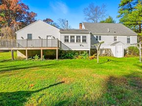 39 Mechanic St, Upton MA 01568