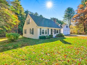 39 Mechanic St, Upton MA 01568