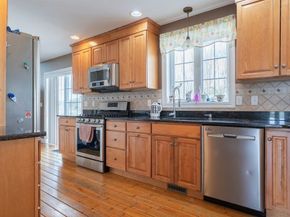 9 White Rd, Mendon MA 01756