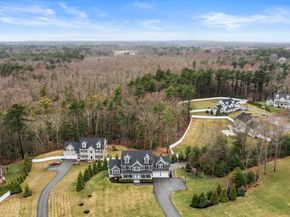 45 Saddleback Ln, Canton MA 02021