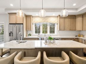 45 Saddleback Ln, Canton MA 02021