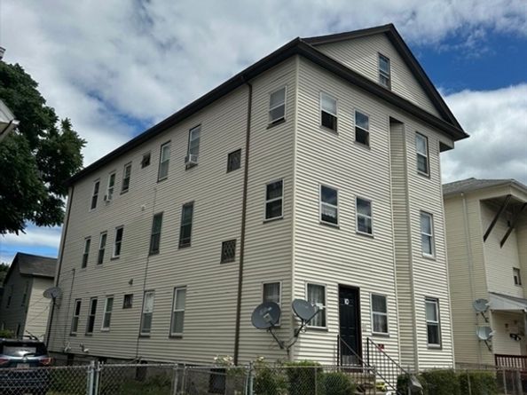 10 Ellsworth St, Worcester MA 01610