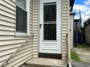 10 Ellsworth St, Worcester MA 01610