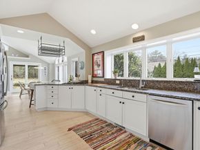 180 Chestnut St, Duxbury MA 02332