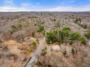 53 Elmwood Rd, Wellesley MA 02481