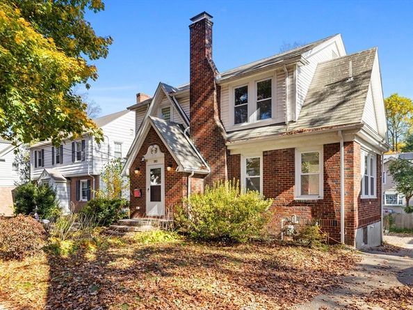 303 Russett Road, Brookline MA 02467
