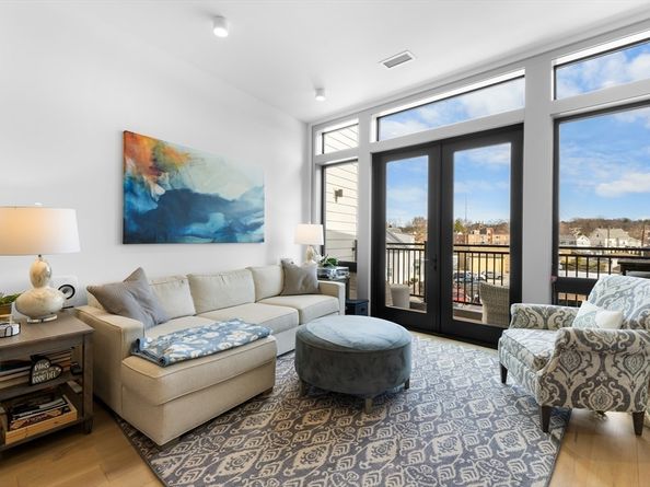 101 N Beacon St 303, Watertown MA 02472