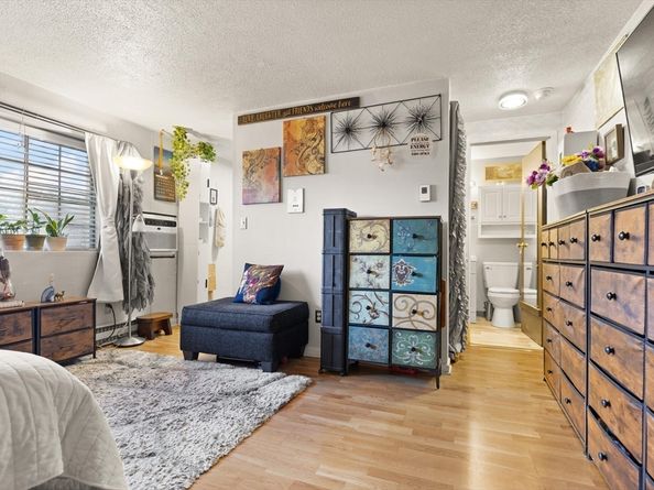 1 Royal Crest Dr 3, Randolph MA 02368