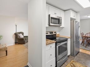 220 Bedford St E6, Bridgewater MA 02324