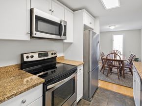 220 Bedford St E6, Bridgewater MA 02324