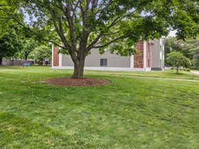 220 Bedford St E6, Bridgewater MA 02324