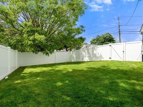 273 Edenfield Ave. 273, Watertown MA 02472