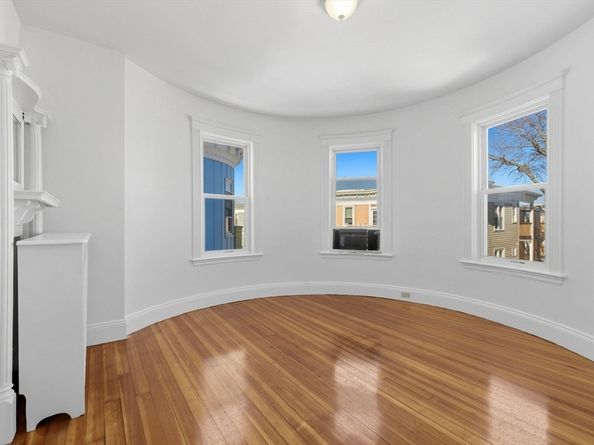 9 Sumner Sq, Boston MA 02125