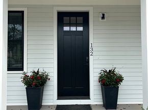 134 Hillside Ave 134, Needham MA 02494