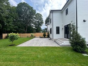 134 Hillside Ave 134, Needham MA 02494