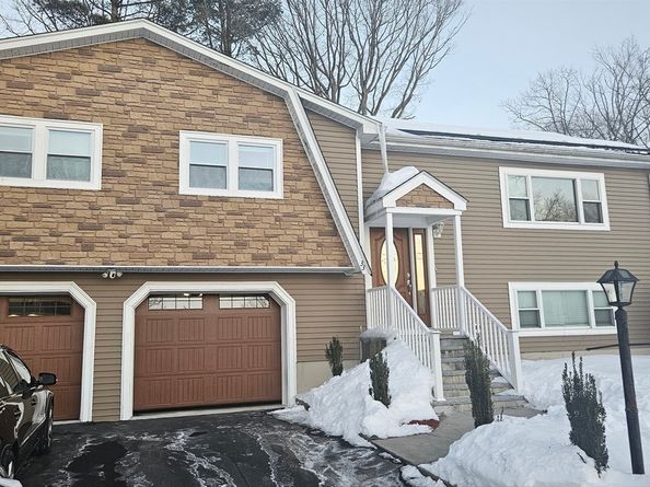 33 Hemlock Ter, Randolph MA 02368